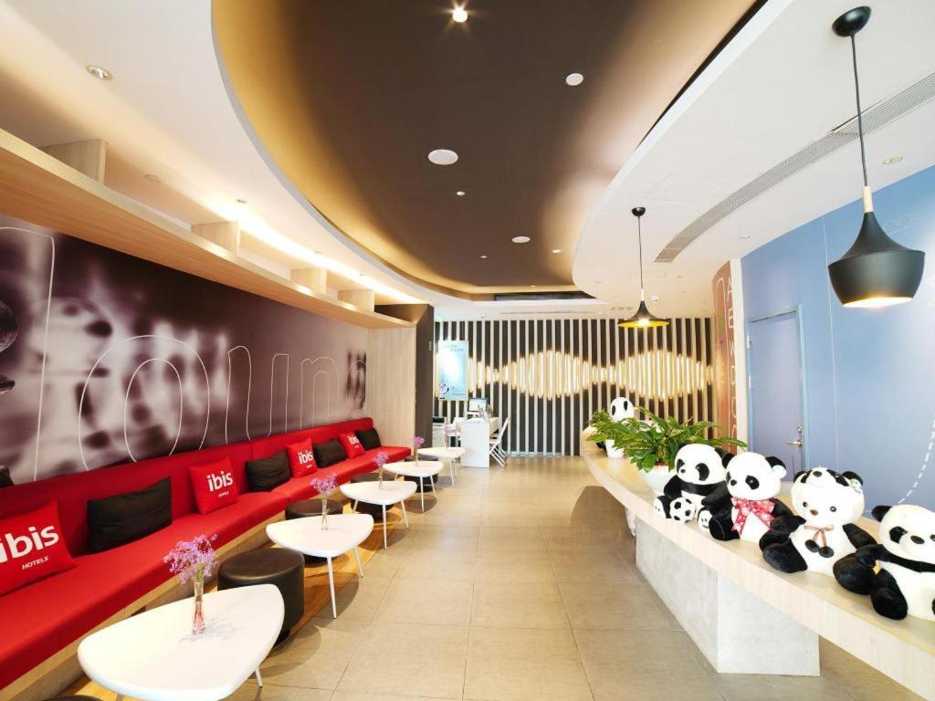 Отель Ibis Chengdu Chunxi Road Shudu Mansion Экстерьер фото